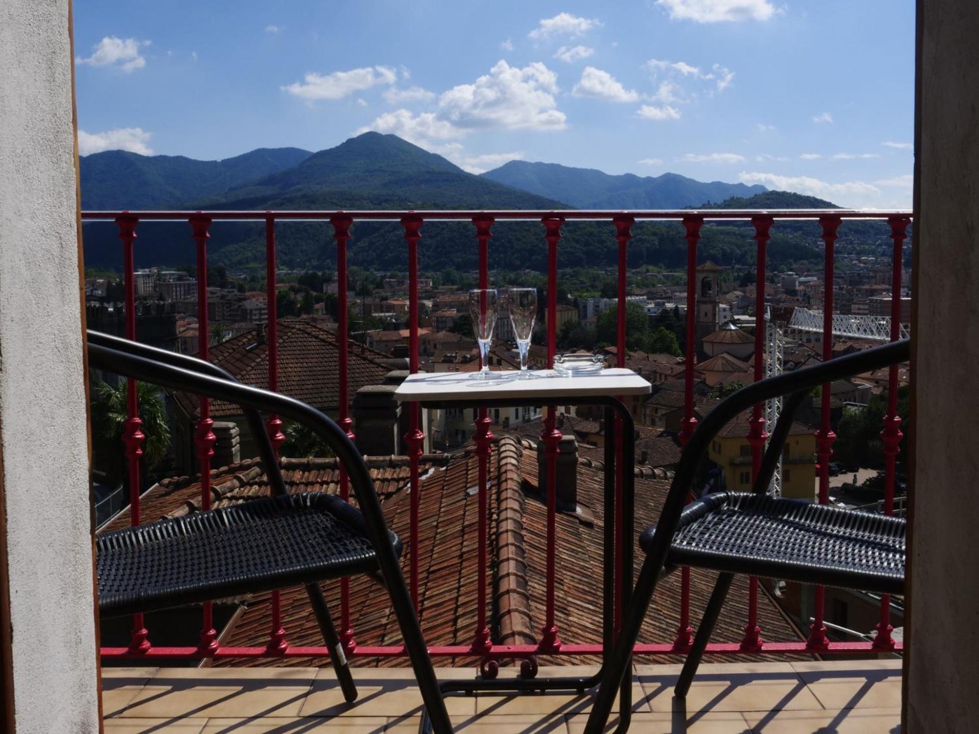 Appartamento Vista Lago Luino Bagian luar foto
